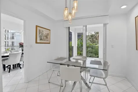 3500 Island Bl Aventura FL 33160