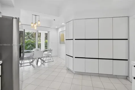 3500 Island Bl Aventura FL 33160