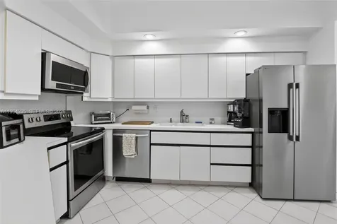 3500 Island Bl Aventura FL 33160