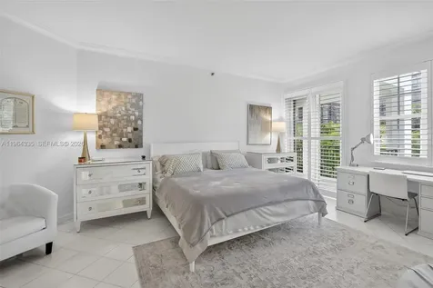 3500 Island Bl Aventura FL 33160