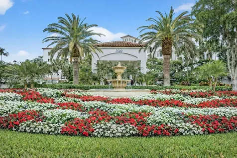 3500 Island Bl Aventura FL 33160
