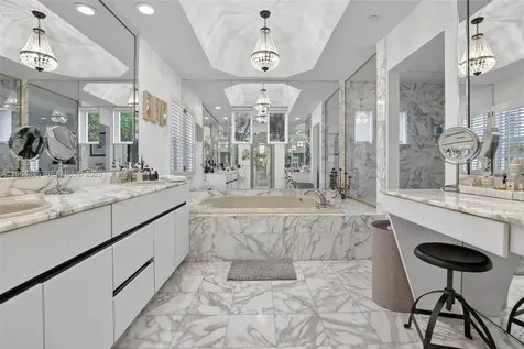 3500 Island Bl Aventura FL 33160