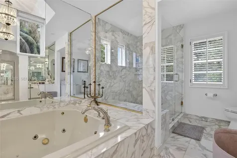 3500 Island Bl Aventura FL 33160