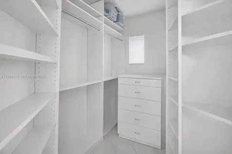 3500 Island Bl Aventura FL 33160
