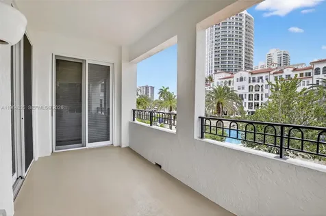 3500 Island Bl Aventura FL 33160