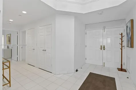 3500 Island Bl Aventura FL 33160