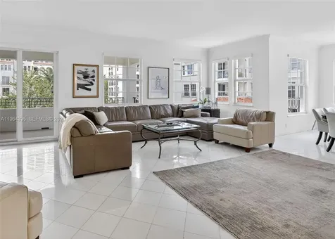 3500 Island Bl Aventura FL 33160