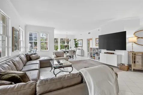 3500 Island Bl Aventura FL 33160