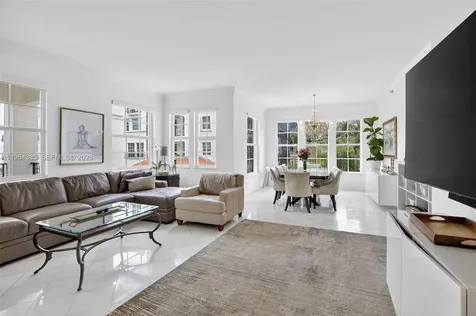 3500 Island Bl Aventura FL 33160
