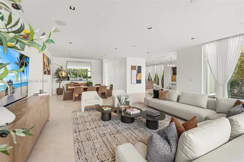 1031 W 48th Street Miami Beach FL 33140