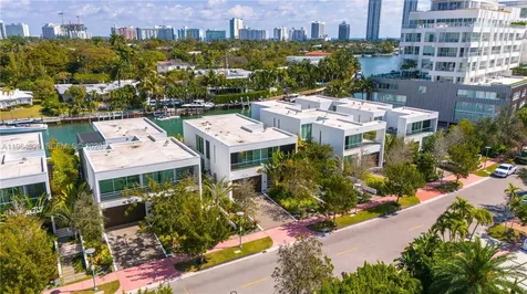 1031 W 48th Street Miami Beach FL 33140