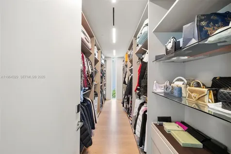 1031 W 48th Street Miami Beach FL 33140