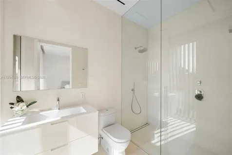 1031 W 48th Street Miami Beach FL 33140
