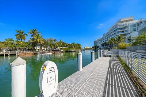 1031 W 48th Street Miami Beach FL 33140