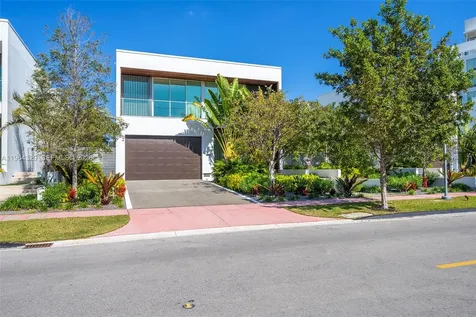 1031 W 48th Street Miami Beach FL 33140