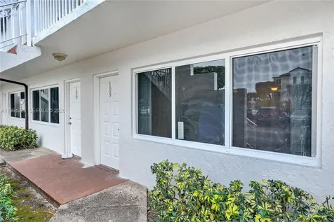 8670 NW 6th Lane Miami FL 33126