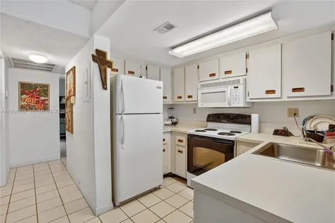 8670 NW 6th Lane Miami FL 33126