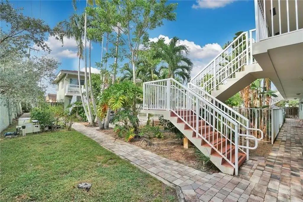 1424 Holly Heights Drive Fort Lauderdale FL 33304