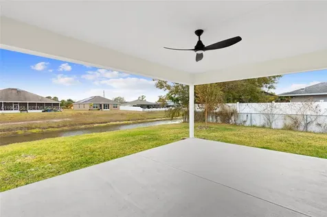 560 SW Carter Avenue Port St. Lucie FL 34983