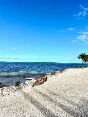 31107 Avenue I Big Pine FL 33043