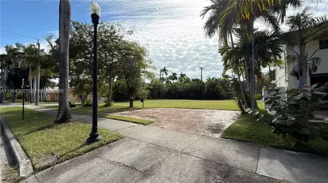 1000 Harrison Street Hollywood FL 33019