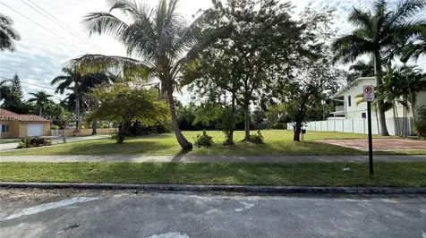 1000 Harrison Street Hollywood FL 33019