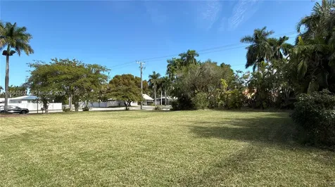1000 Harrison Street Hollywood FL 33019