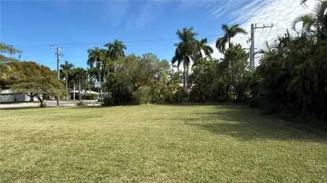 1000 Harrison Street Hollywood FL 33019