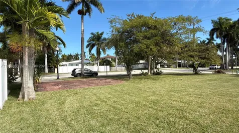 1000 Harrison Street Hollywood FL 33019