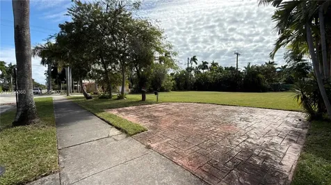 1000 Harrison Street Hollywood FL 33019