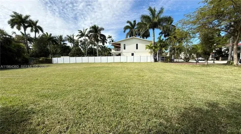 1000 Harrison Street Hollywood FL 33019