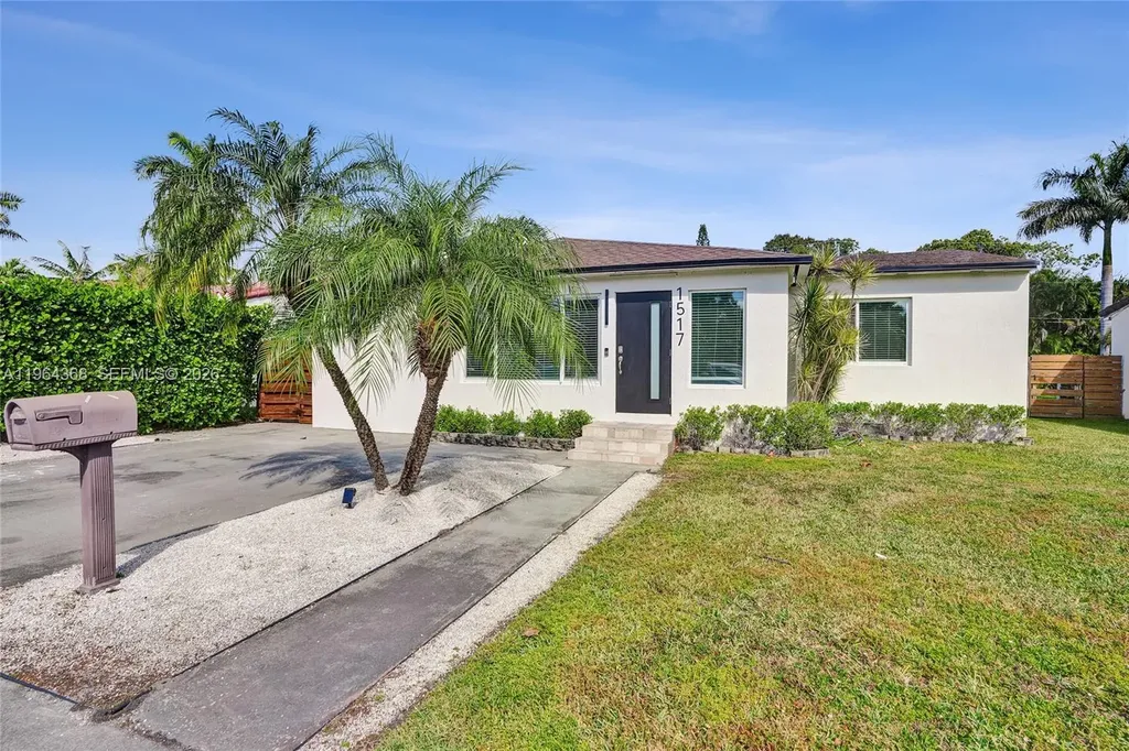 1517 Moffett Street Hollywood FL 33020