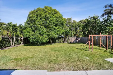 1517 Moffett Street Hollywood FL 33020