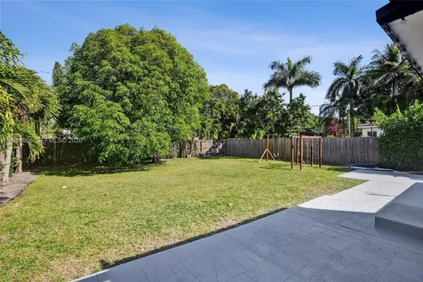 1517 Moffett Street Hollywood FL 33020