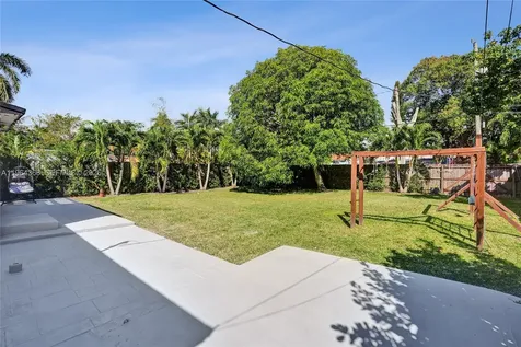 1517 Moffett Street Hollywood FL 33020
