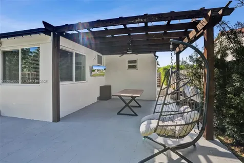 1517 Moffett Street Hollywood FL 33020