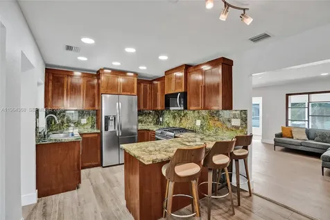 1517 Moffett Street Hollywood FL 33020