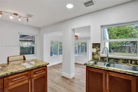 1517 Moffett Street Hollywood FL 33020