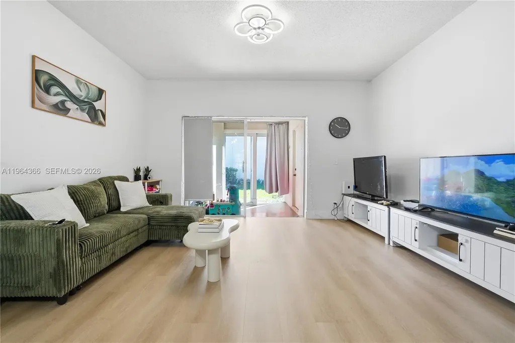 2 Simonton Circle Weston FL 33326