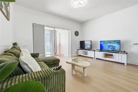2 Simonton Circle Weston FL 33326