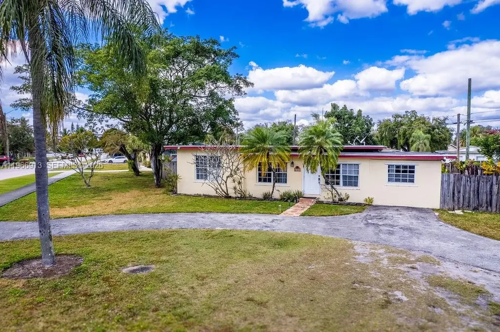 6101 Flagler Street Hollywood FL 33023