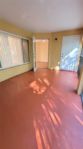 2420 NW 33rd Street Oakland Park FL 33309