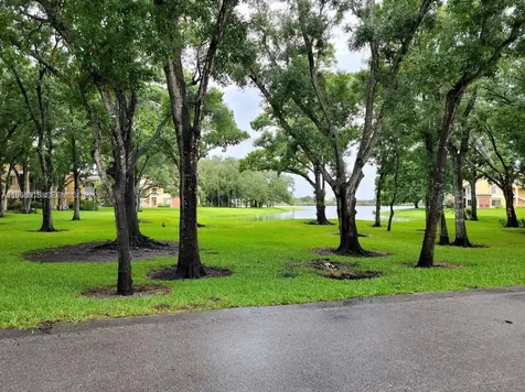 2420 NW 33rd Street Oakland Park FL 33309