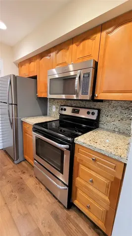 2420 NW 33rd Street Oakland Park FL 33309