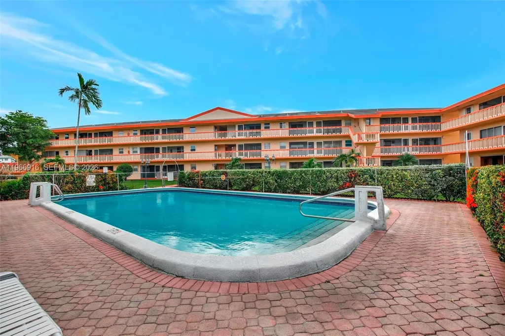5300 Washington Street Hollywood FL 33021