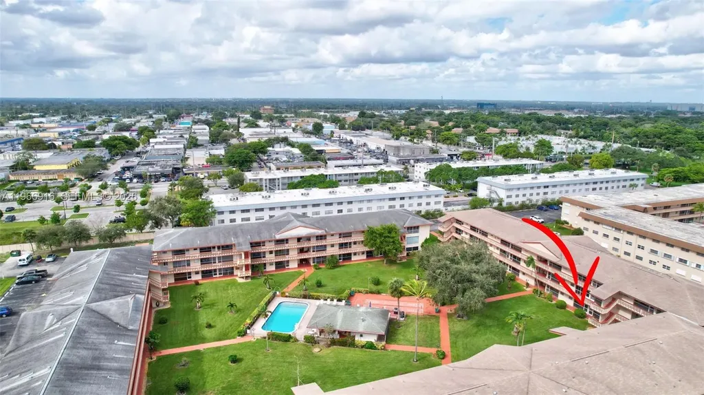 5300 Washington Street Hollywood FL 33021