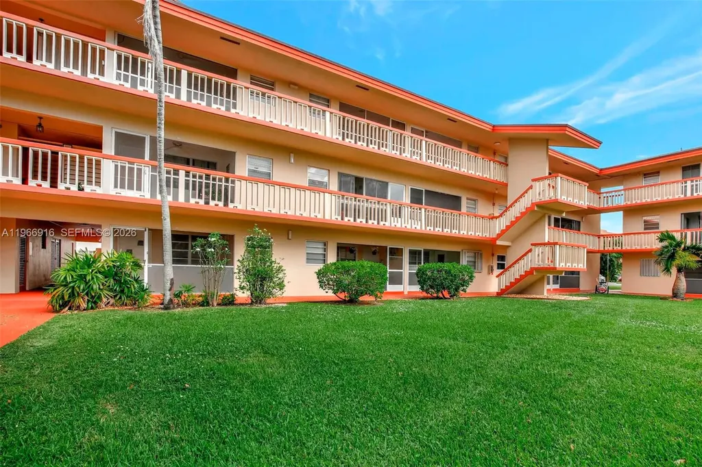 5300 Washington Street Hollywood FL 33021
