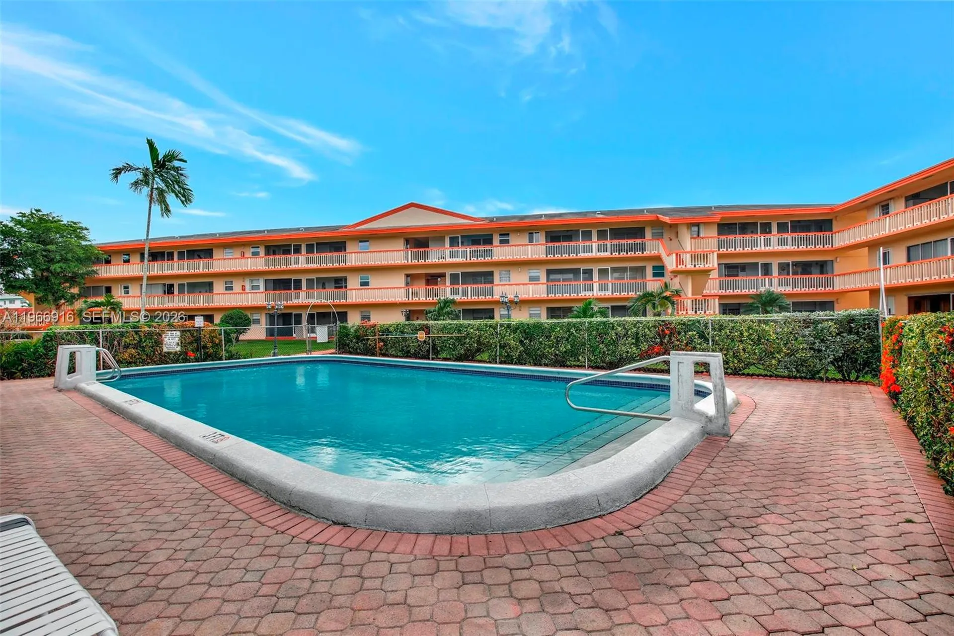 5300 Washington Street Hollywood FL 33021
