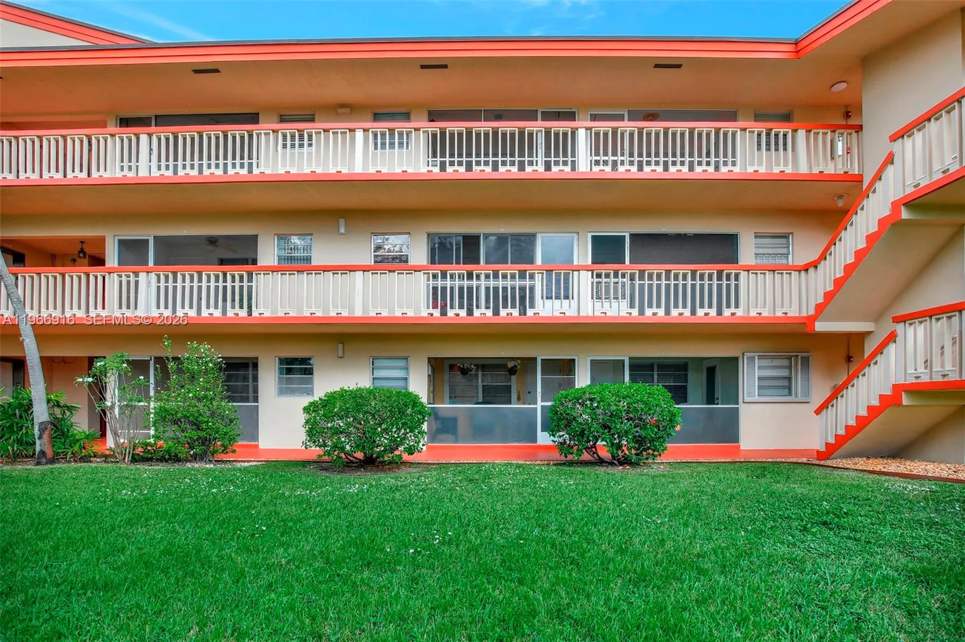 5300 Washington Street Hollywood FL 33021