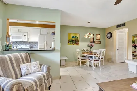 5300 Washington Street Hollywood FL 33021